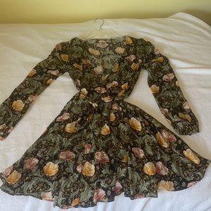 Long sleeve wrap floral dress form Urban